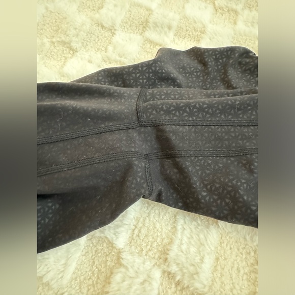 Lululemon Align leggings size 8. Like new - Picture 7 of 7